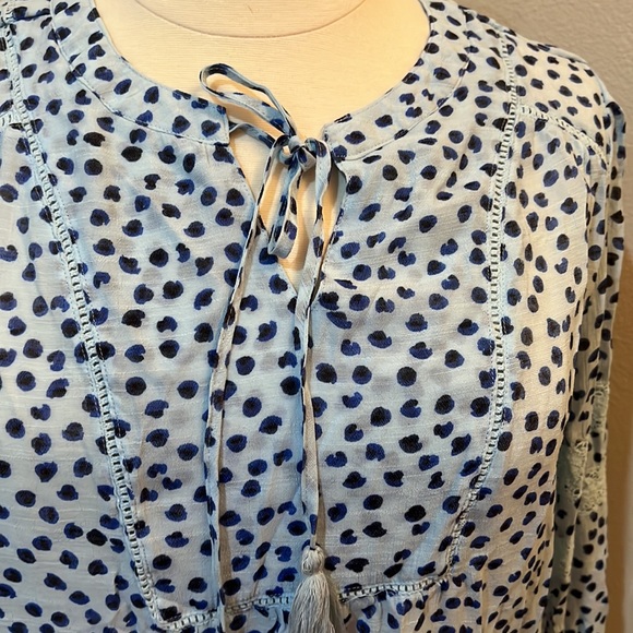 Plus Size Top - Picture 3 of 6